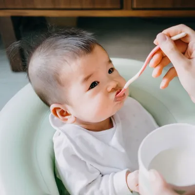 【管理栄養士監修】離乳食2ヶ月目の量や献立は？献立カレンダーも紹介