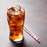 つわり中コーラしか飲めないけど大丈夫？糖分やカフェインなど注意点を解説！【管理栄養士監修】