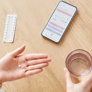 排卵日のアフターピルは意味がない？避妊の効果や副作用も解説