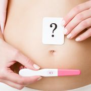 【医師監修】妊娠検査薬はいつから使える？使うタイミングは？