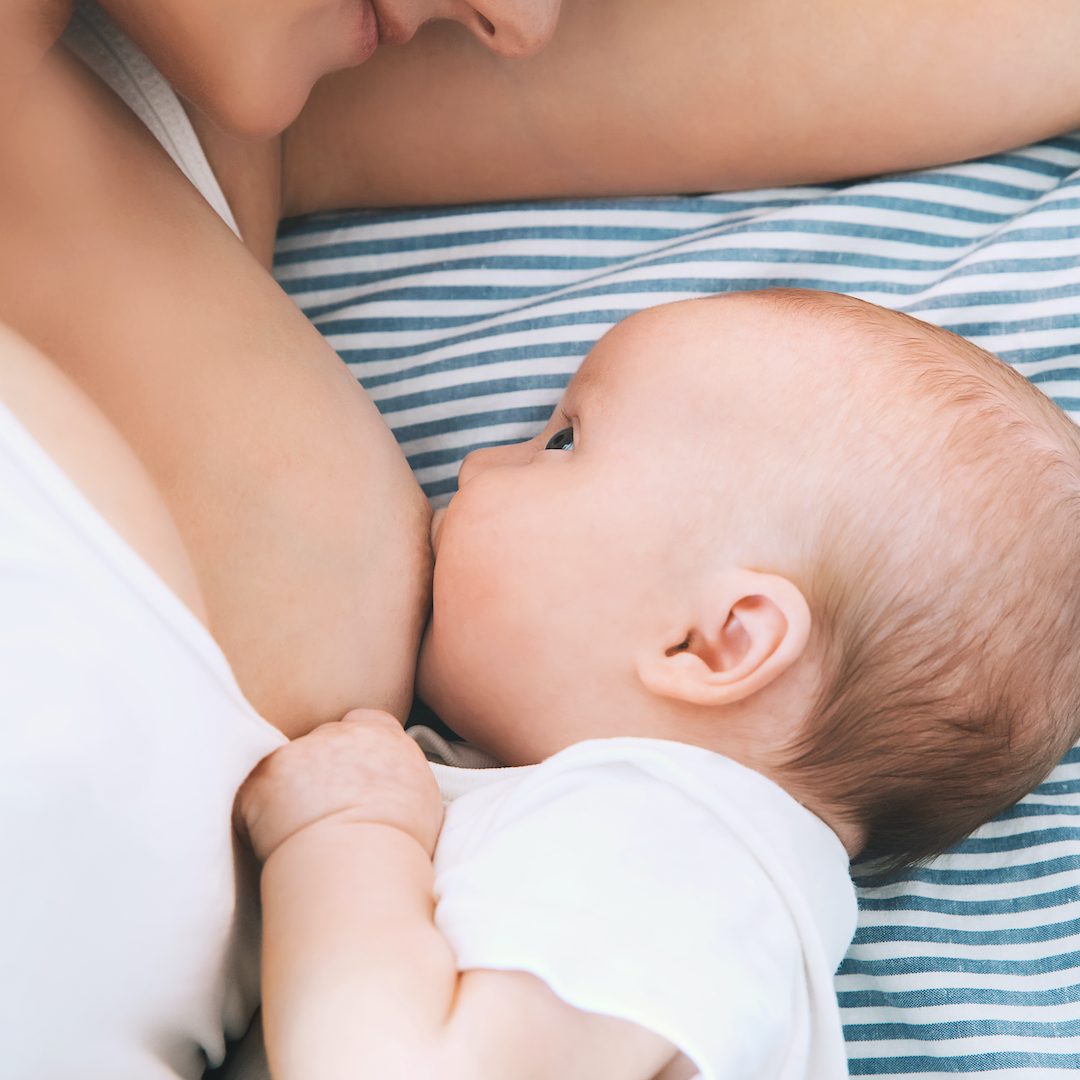 助産師監修 添い乳のやり方や注意点は Mamadays ママデイズ