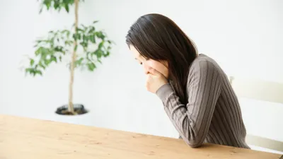 生理前の吐き気は妊娠超初期症状？気持ち悪い原因やつわりが始まる時期なども解説