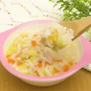 忙しい朝にも！　レンチン味噌煮込み風うどん	 (生後9〜11か月頃から)