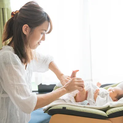 新生児の便秘：見分け方や対処法について