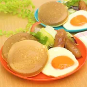 朝ごはんの時短に！パンケーキ用フライパン活用術