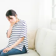 えづくだけのつわりがつらい！妊娠中に吐き気があるのに吐けない原因や対処法を解説