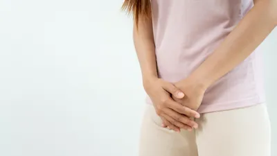 生理前の茶色いおりものは何日間続く？原因や妊娠・病気との関連性も解説