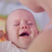 【助産師監修】もしかして乳頭混乱？赤ちゃんが母乳を飲んでくれない場合の対処法