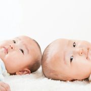 双子を妊娠する確率は？遺伝も関係する？