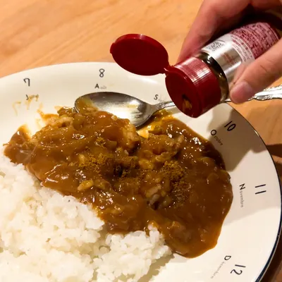 甘口カレーに辛味を足す方法