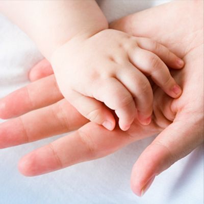 何が違う？赤ちゃんのお世話をする人のために作られた手指消毒ジェルって知ってる？