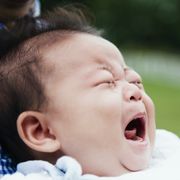 【助産師監修】赤ちゃんの人見知りはいつからいつまで？原因や対応法