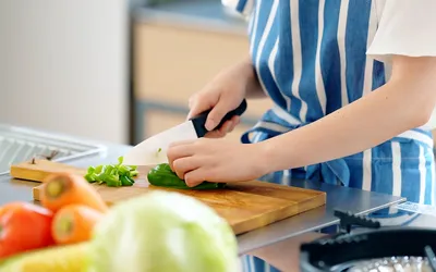 流産しやすい食べ物とは？妊娠中の食事の注意点や摂取したほうがよい栄養素も紹介