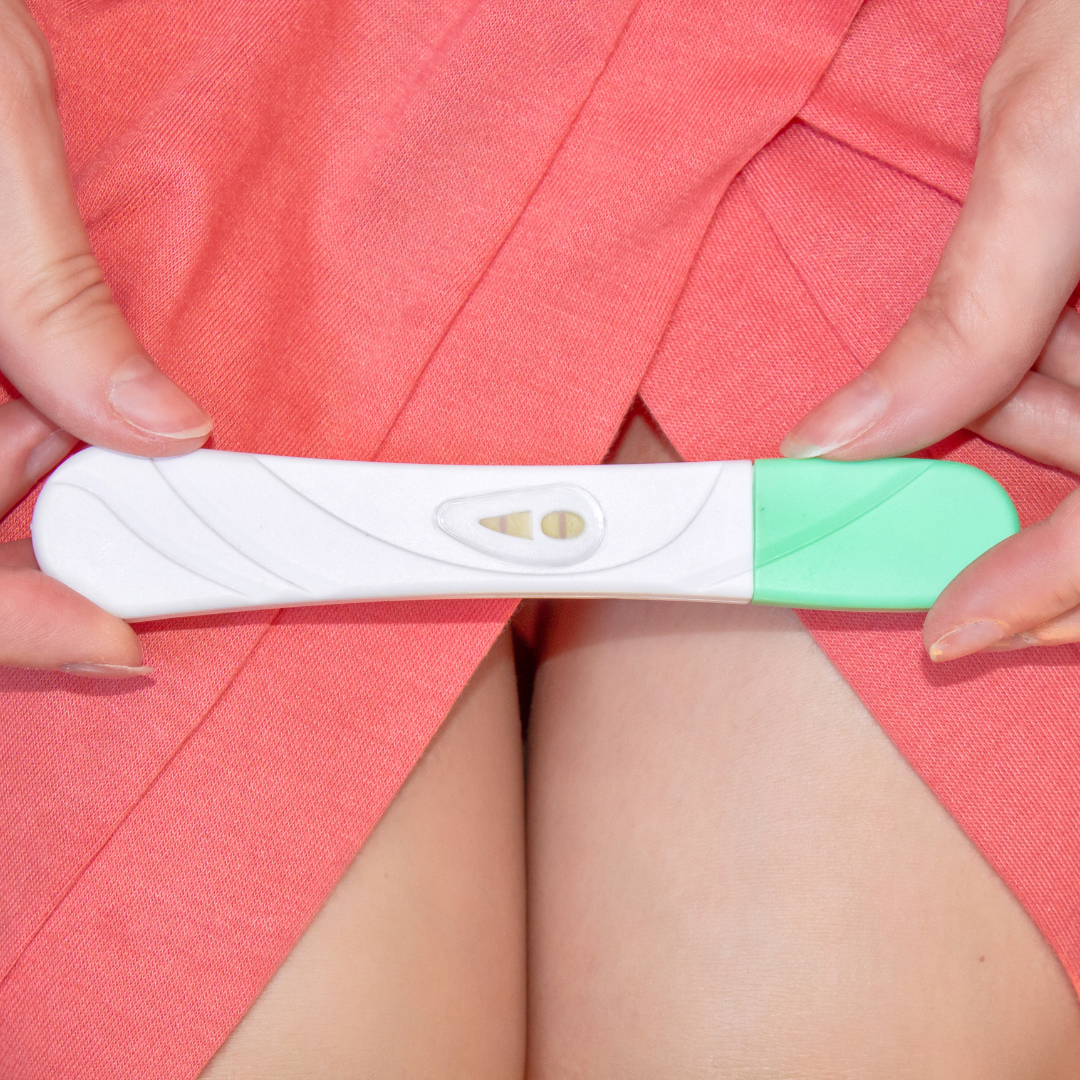 妊娠検査薬に尿をかけすぎると陽性になるって本当？