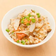 食欲そそる香り　鮭とごぼうの炊き込みごはん