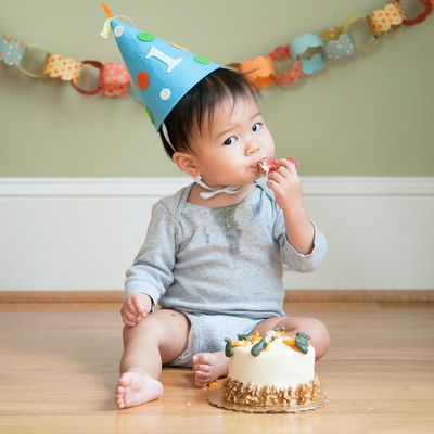 一升餅の代わりに一升大福や一升パンもあり？ 1歳の誕生日のお祝いを紹介