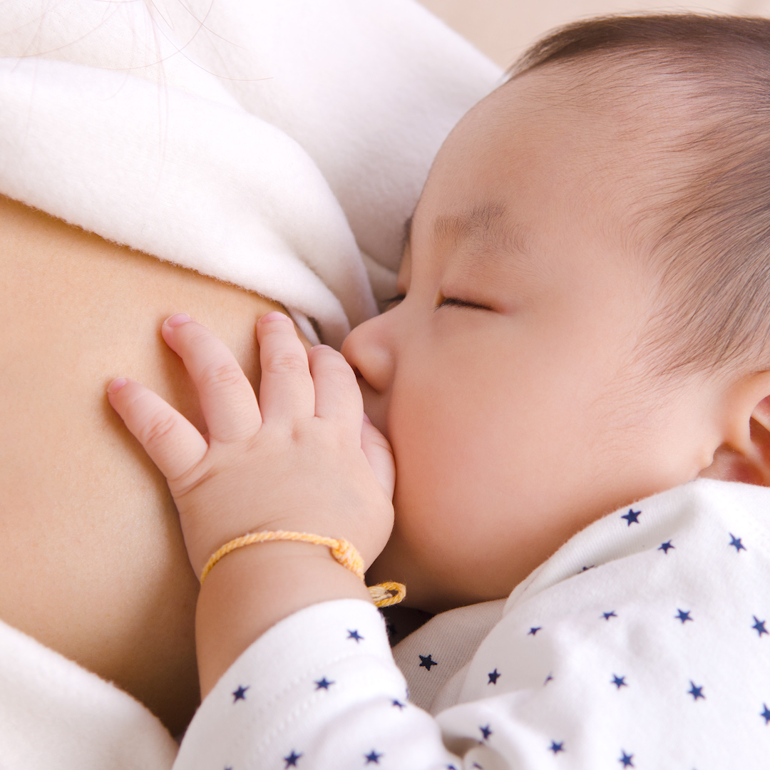 医師監修 夜間授乳はいつからいつまで 悩みや解決法について Mamadays ママデイズ