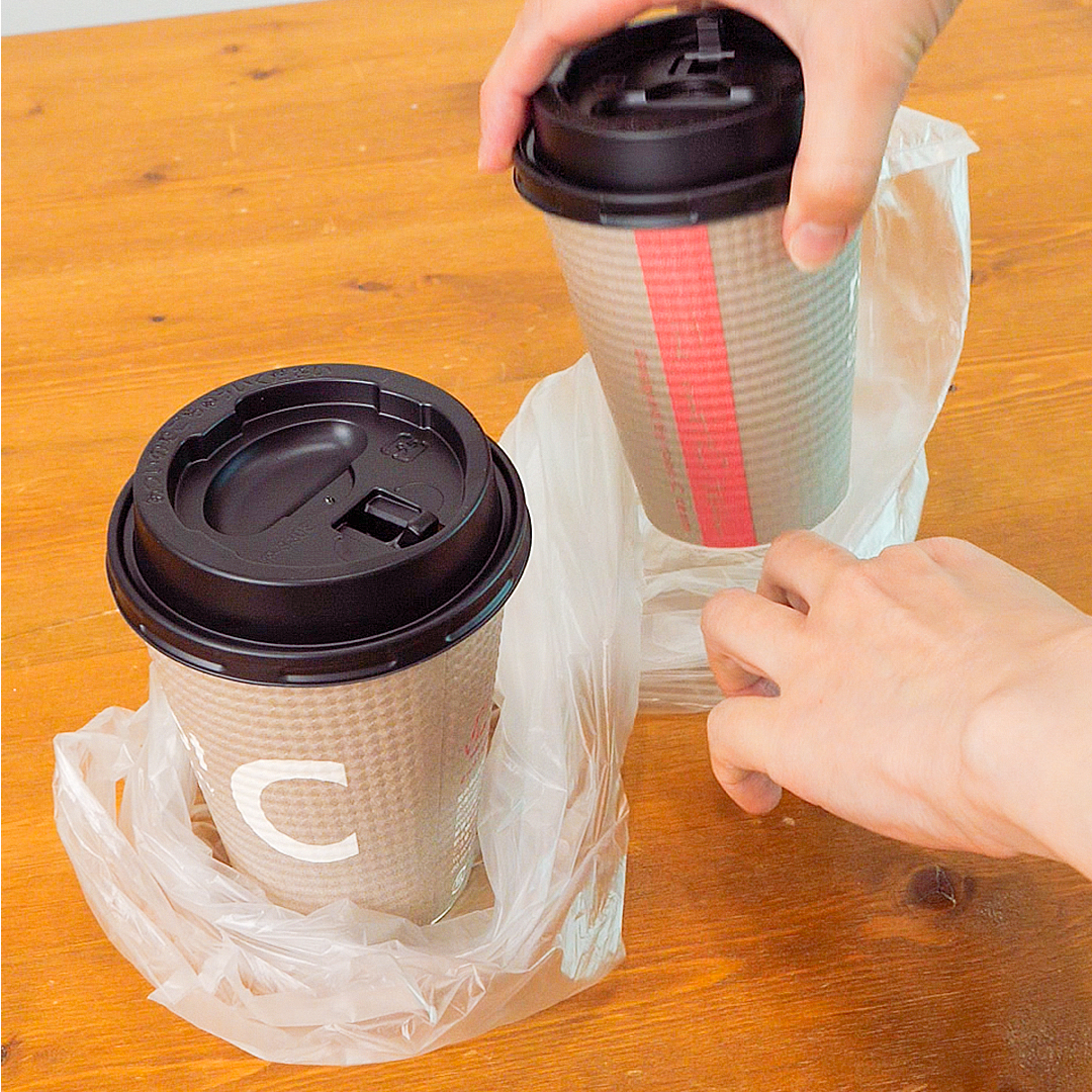 保存必須 袋に飲み物を安定して入れる方法