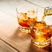 妊娠中にお酒を飲んだらどんな影響がある？飲酒した場合の対応も解説