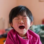 【専門家監修】「また夜泣き！？」2歳児の夜泣きの原因と3つの対応法