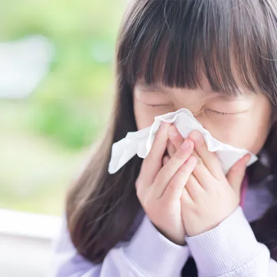 鼻血を出す子ども