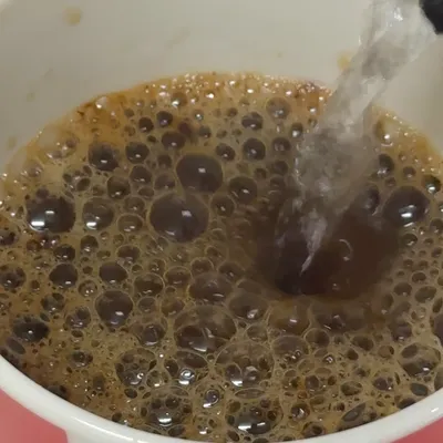 残ったコーヒーは冷凍庫へ！簡単アレンジで冷たいカフェオレに