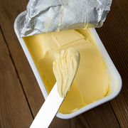 【管理栄養士監修】食物アレルギー注意・離乳食のバター｜いつからはじめる？