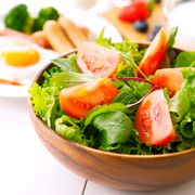 サラダをつわり中に食べたくなるのはなぜ？食べるメリットやおすすめレシピを紹介！【管理栄養士監修】