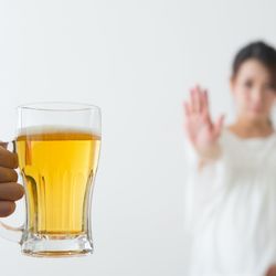 医師監修 妊娠中のお酒はなぜダメなの 胎児性アルコール症候群とは Mamadays ママデイズ