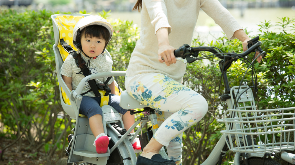 医師監修】妊娠中は自転車にいつまで乗って大丈夫？胎児への影響や送迎や買い物時の注意点 | トモニテ