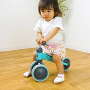 １歳からスイスイ遊べる はじめての三輪車