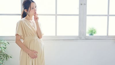 妊娠中にしてはダメなことは？旅行や美容室に行くのはNG？食事や姿勢は？赤ちゃんへの影響も含めて解説！