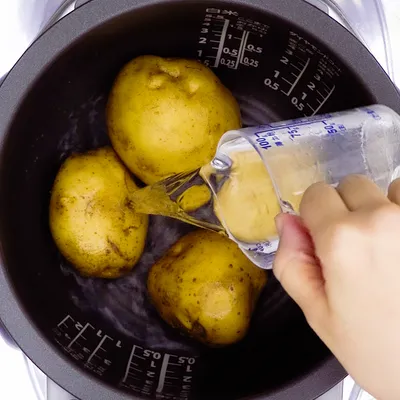 炊飯器で簡単！失敗知らずのほくほくじゃがバター