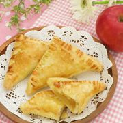 簡単・かわいい・食べやすい！　三角アップルパイ