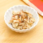 【管理栄養士監修】レンジで簡単副菜！　きのこのさっぱり梅和え