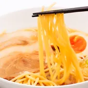 あれを入れたら パスタが中華麺になるってほんと？