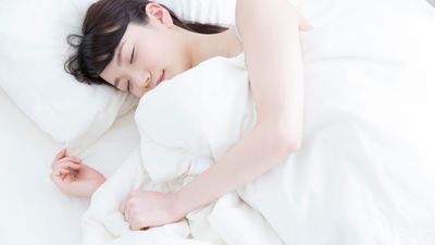 妊婦が楽な寝方は？妊娠中の寝不足や不眠対策におすすめの寝姿勢を紹介