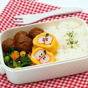 あけてびっくり！ りんご型の卵焼き