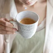 授乳中のカフェインは赤ちゃんにも影響するの？