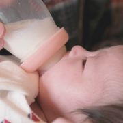 どうすればいい？　搾乳した母乳の保存方法
