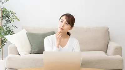 妊娠中の肩こりの原因は？自宅でできるセルフケアの方法と注意点を解説！