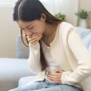 妊娠中のつわりで葉酸サプリを吐いても大丈夫？食事・摂取の際の工夫も解説
