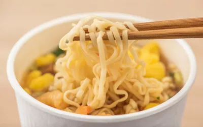 妊婦はカップラーメンを食べてもいい？妊娠中でもカップラーメンを食べられる方法や注意点について解説