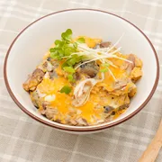 妊娠期に摂りたい栄養たっぷり　さば缶の卵とじ丼