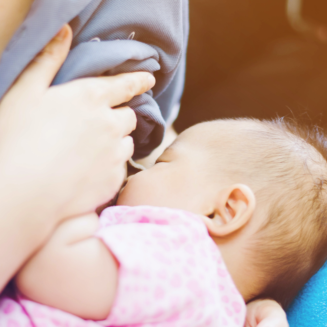 助産師監修 赤ちゃんにおっぱいを噛まれて痛い 噛む理由と対処法 Mamadays ママデイズ