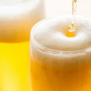 妊活中にお酒を飲んでも大丈夫？アルコールが妊娠に与える影響を解説