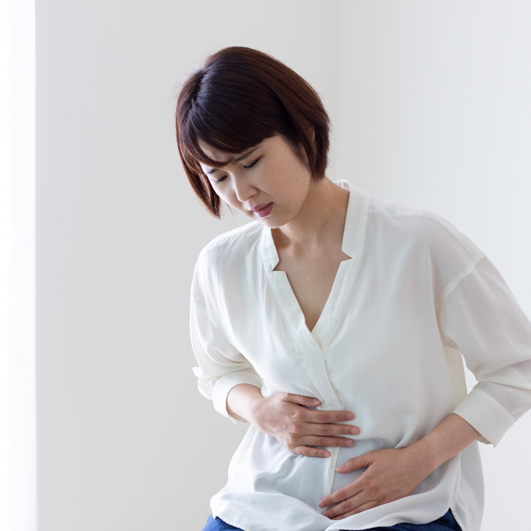 妊娠中の胃痛の原因や赤ちゃんへの影響は？飲める薬や対処法を解説