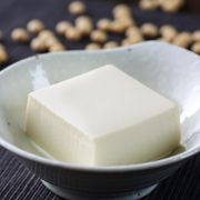【管理栄養士監修】離乳食の豆腐｜いつからはじめる？